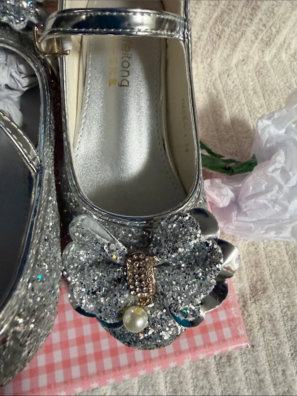 N/A elegant silver